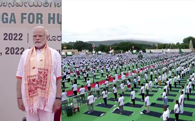 International Yoga Day: पीएम मोदी ने योग दिवस पर लोगों को दी बधाई, पीएम, राष्ट्रपति, योगी समेत दिल्ली के सीएम ने भी किया योग