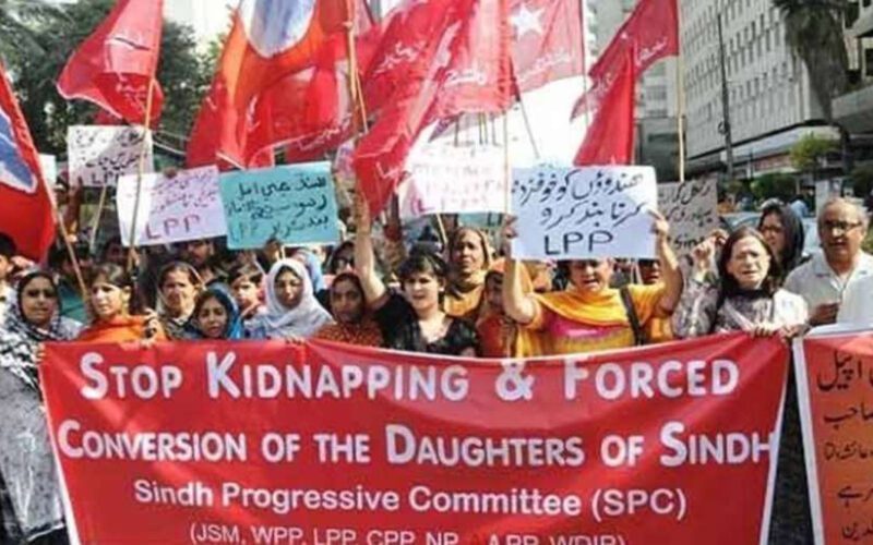 conversion In Pakistan: सिंध प्रांत में हिंदू लड़की का धर्मांतरण, मुस्लिम से करवाया जबरन निकाह