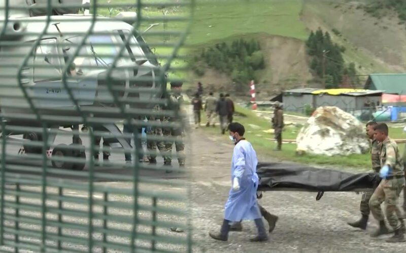 Jammu Kashmir: अमरनाथ में बादल फटने की घटना में 16 लोगों की मृत्यु, 40 लोग लापता, रेस्क्यू ऑपरेशन जारी…