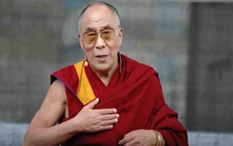 Dalai Lama: दलाई लामा ने चीन को सुनाई खरी-खरी, कहा- “भारत में लोकतंत्र और धार्मिक स्वतंत्रता”