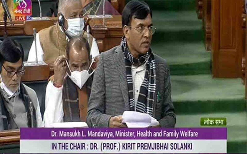 स्वास्थ्य मंत्री मनसुख मंडाविया: कोरोना के नए वैरिएंट से बढ़ी भारत की चिंता, कहा-“मास्क पहनना होगा जरूरी”