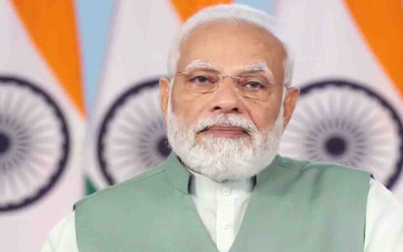 PM Modi: पीएम विश्वकर्मा कौशल सम्मान पर पीएम मोदी का संबोधन, कहा-“भारत के करोडो़ं लोगों के हुनर और कौशल को समर्पित है वेबिनार”