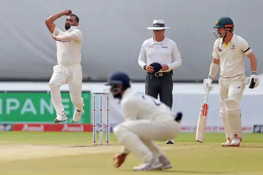 Cricket: टेस्ट के पहले दिन मोहम्मद शमी के सामने लगे जय श्री राम के नारे, रोहित बोले मुझे नहीं पता क्या हुआ