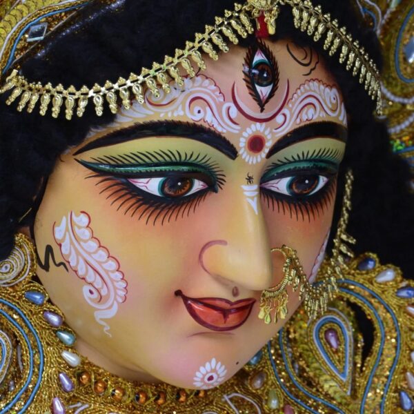 Maa Durga Festival: क्यों मनाई जाती हैं नवरात्री, पढ़िए महत्व व मनाने की विधि