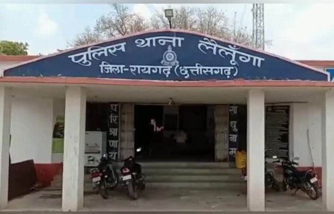 Chhattisgarh: रायगढ़ में बेटे की हत्या के आरोप में माता-पिता गिरफ्तार, पढ़िए पूरी रिर्पोट