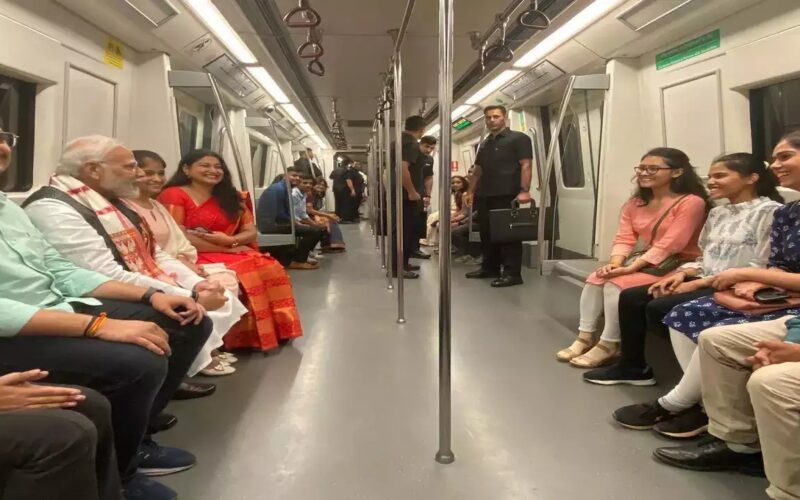 PM In Delhi Metro