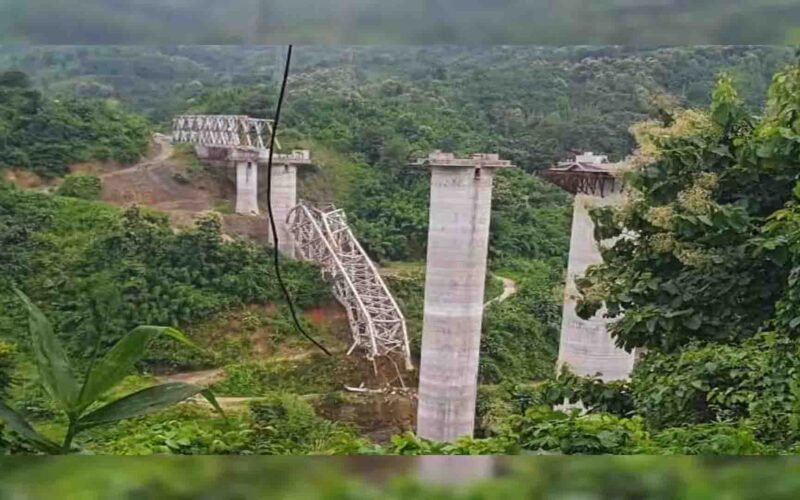 Mizoram: मिजोरम में बड़ा हादसा, निर्माणाधीन रेलवे पुल गिरने से 17 मजदूरों की मौत, रेस्क्यू ऑपरेशन जारी