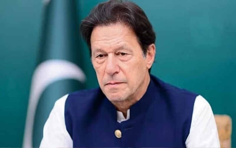 Imran Khan: पाकिस्तान के पूर्व पीएम इमरान खान को तोशाखाना मामले में मिली राहत, दूसरे केस में जेल में रहना पड़ेगा