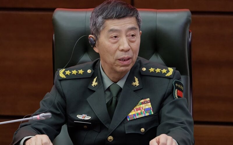 China: विदेश मंत्री के बाद अब चीन के रक्षा मंत्री ली शांगफू भी लापता, पढ़िए पूरी रिपोर्ट