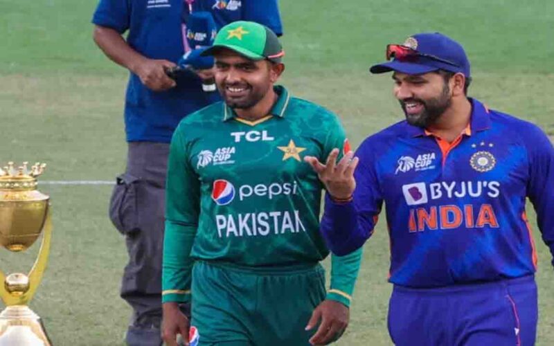 IND v PAK: भारत ने जीता टाॅस, पहले गेंदबाजी करने का फैसला