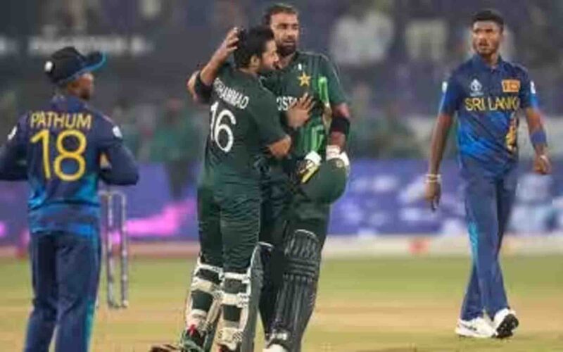 PAK v SL: पाकिस्तान ने श्रीलंका को हरा के रचा इतिहास, वर्ल्ड कप में सबसे बड़ा स्कोर चेज कर श्रीलंका को 6 विकेट से दी मात