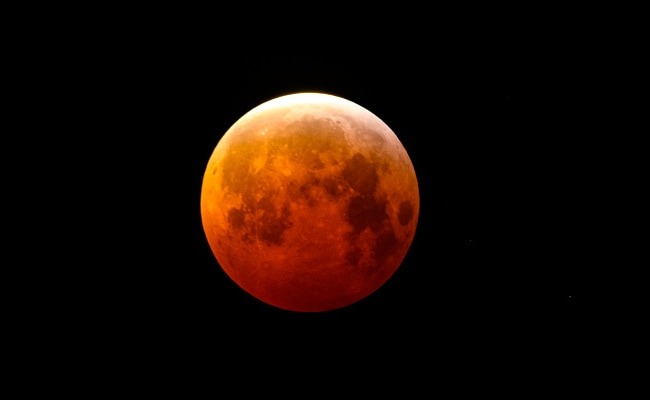 शरद पूर्णिमा: 18 साल बाद शरद पूर्णिमा पर लगने वाला है साल का अंतिम चंद्र ग्रहण, जाने कब तक रहेगा सूतक काल