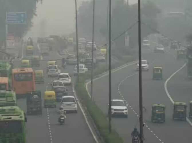 New Delhi: दिल्ली एनसीआर में बढ़ते प्रदूषण को देखते हुए सरकार का बड़ा फैसला, डीजल बसों की एंट्री पर लगाई रोक