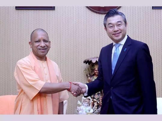 CM Yogi Adityanath: भारत-जापान के बनेंगे अच्छे संबंध, निवेश के लिए जापानी व्यापारिक मंडल से की भेंट