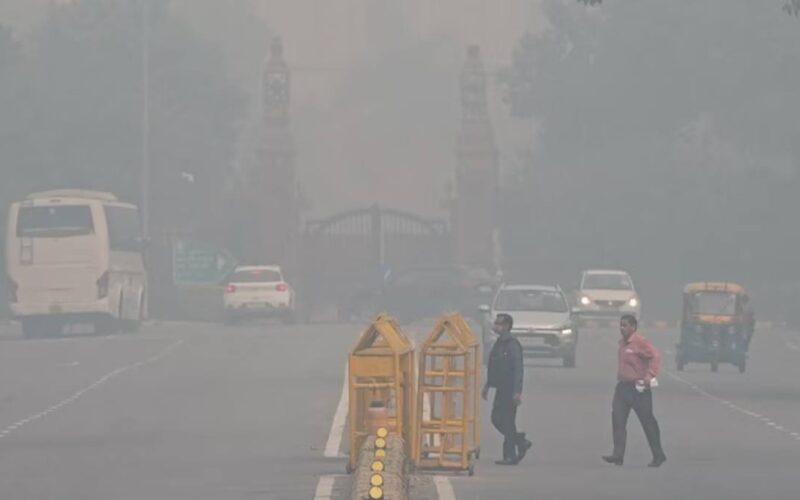 Air Pollution: दिल्ली सरकार ने आज सभी मंत्रियों की बुलाई बैठक, वायु प्रदूषण को लेकर हुई चर्चा; केंद्र सरकार ने खारिज किया फॉर्मूला