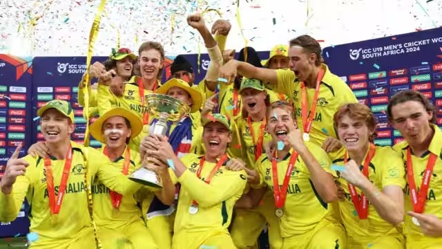 World Cup: अंडर-19 विश्व कप के फाइनल में ऑस्ट्रेलिया ने भारत को 79 रनों से हराकर 14 साल बाद सजाया अपने सिर पर ताज