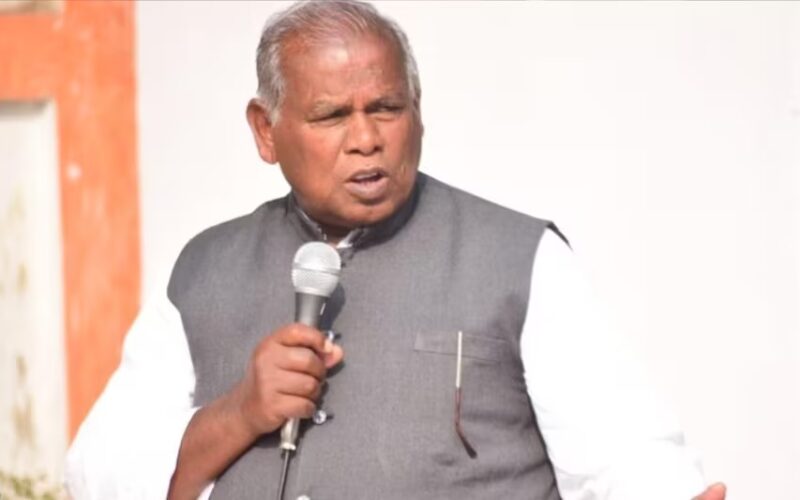 Bihar: गया में जीतन राम मांझी के नामांकन के बाद चुनावी सभा, विपक्ष पर कसा तंज
